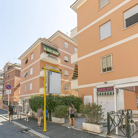 Moderno Vicino La Metropolitana A Cornelia Appartamento